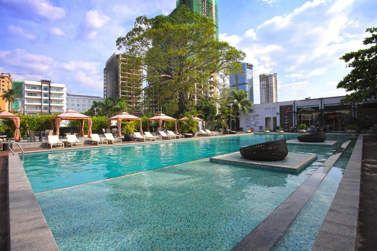 Queenco Hotel & Casino Sihanoukville Exteriör bild